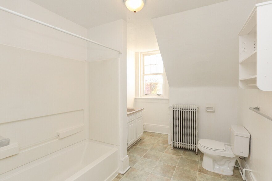 Building Photo - 1134 Westover Ave