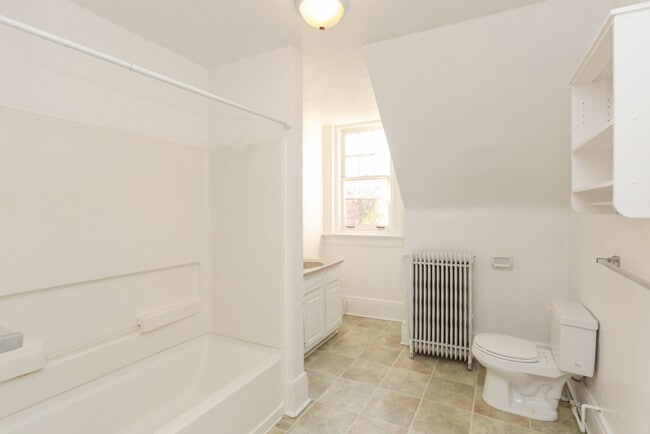 Building Photo - 1134 Westover Ave