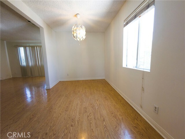 Building Photo - 5802 N Vista St