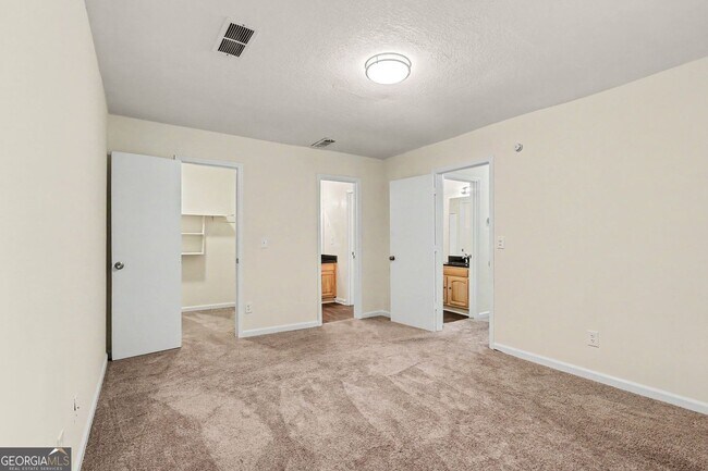 Building Photo - 2623 Dorian Dr SW