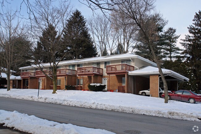 Primary Photo - 203-211 W Hamilton Ave