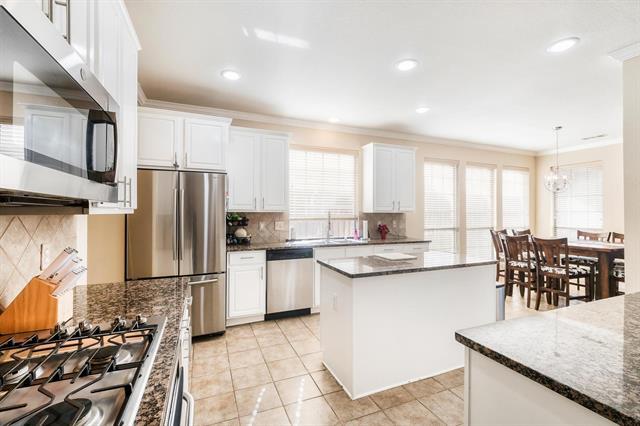 Building Photo - 6965 Shoreview Dr