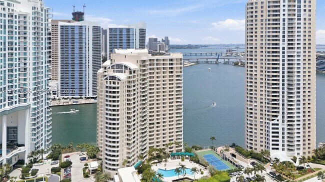 Building Photo - 888 Brickell Key Dr