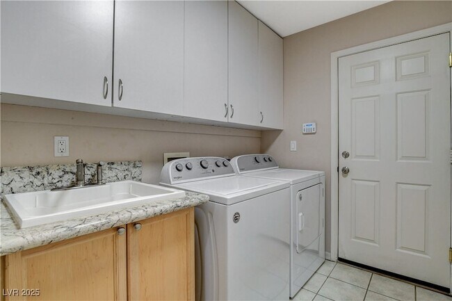 Building Photo - 3324 Misty Cloud Ct