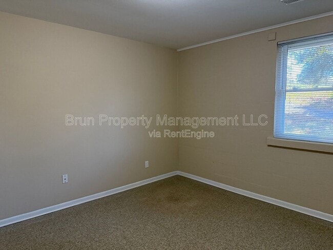 Building Photo - 5200 John Hall Rd