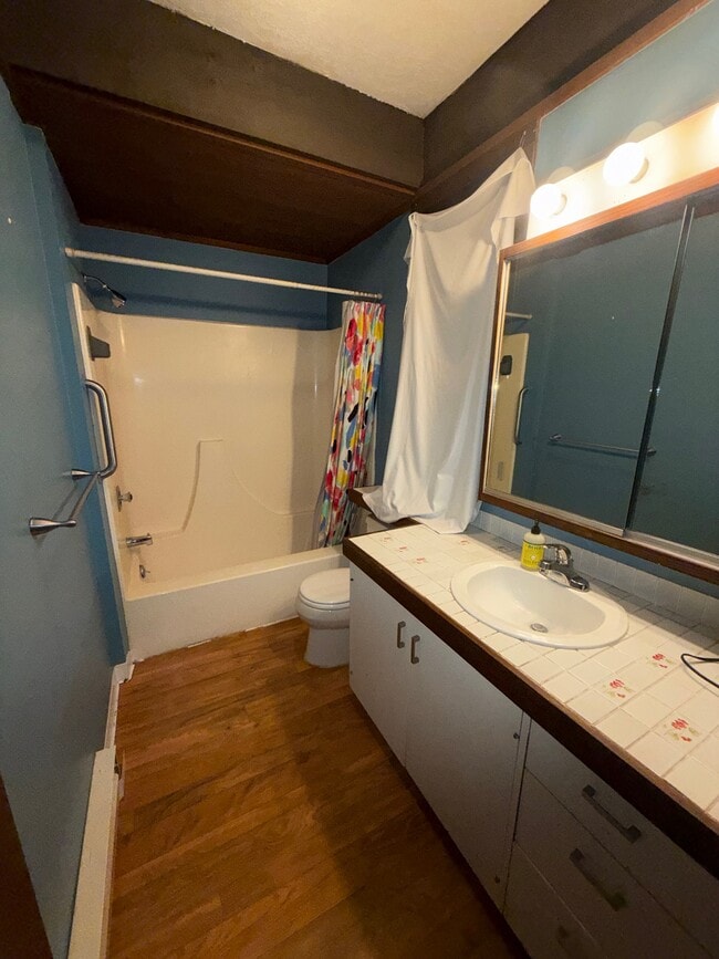 Building Photo - 2521 2nd Ave S