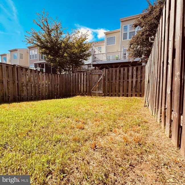 Building Photo - 8936 Singleleaf Cir