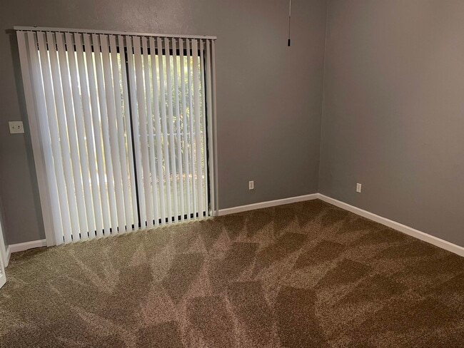 Building Photo - 2003 N Meridian Rd