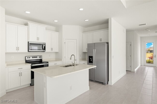 Building Photo - 16849 Castoro Dr