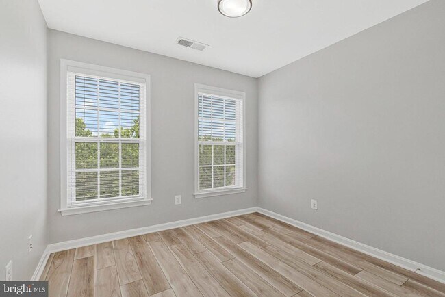 Building Photo - 22050 Dilworth Square