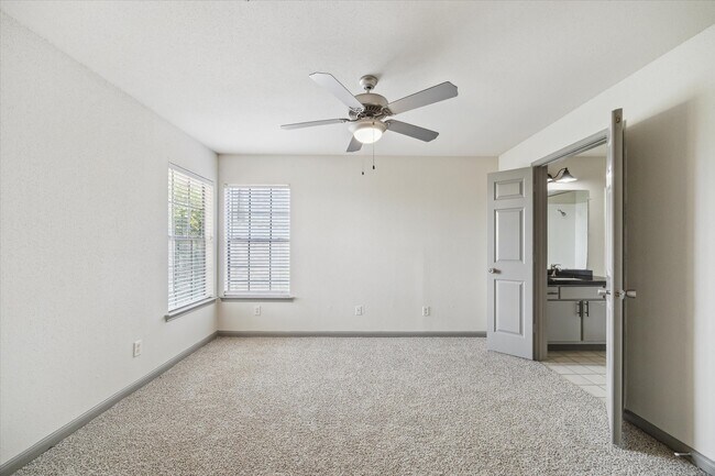 Building Photo - 1710 W T C Jester Blvd