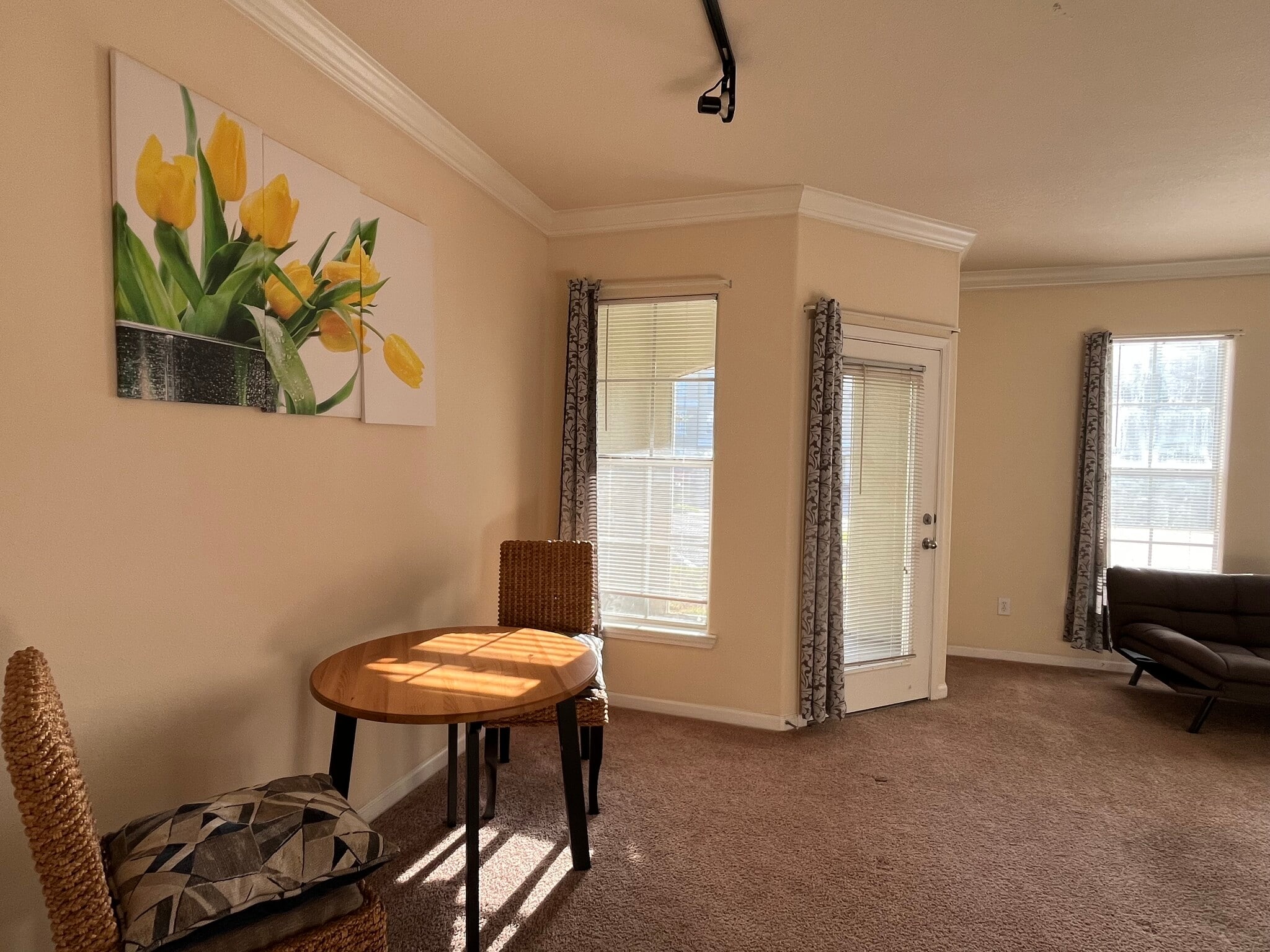 Dining room - 8290 Gate Pky W