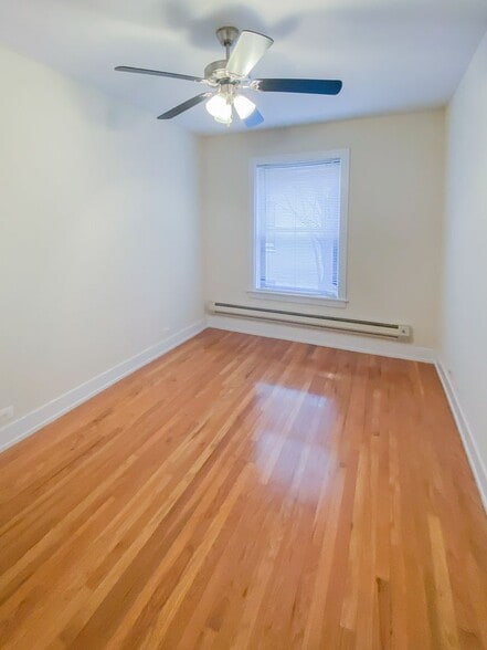 Building Photo - 613 W Melrose St