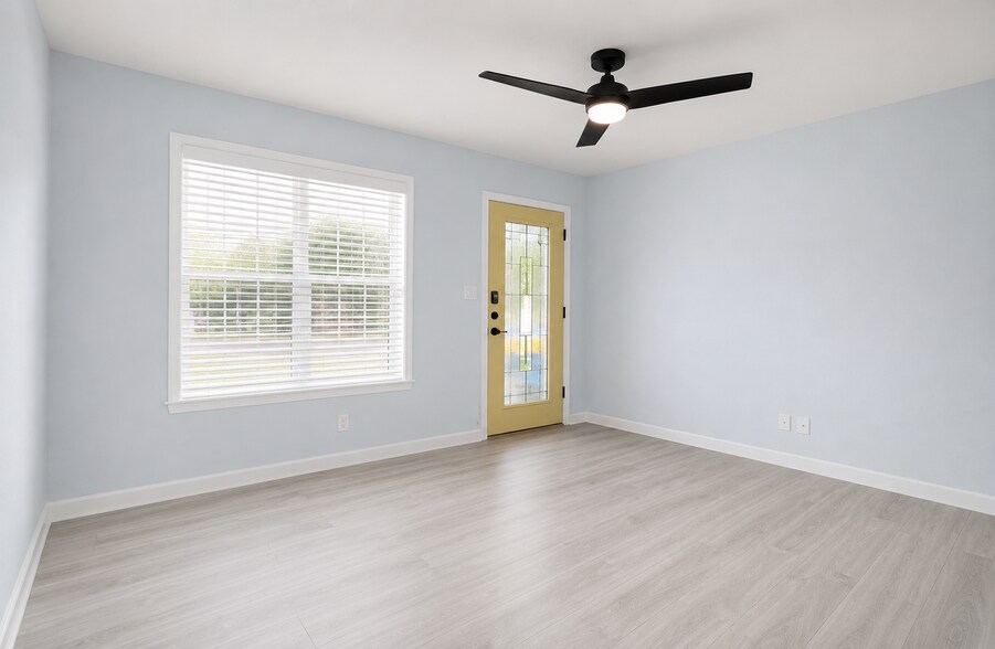 Building Photo - 2103 Wordsworth Dr