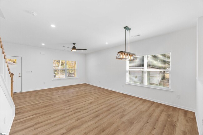 Building Photo - 13 Jamison St