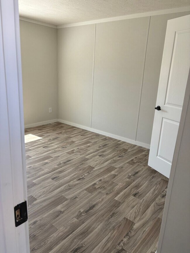 Building Photo - 139 Hubert Blvd