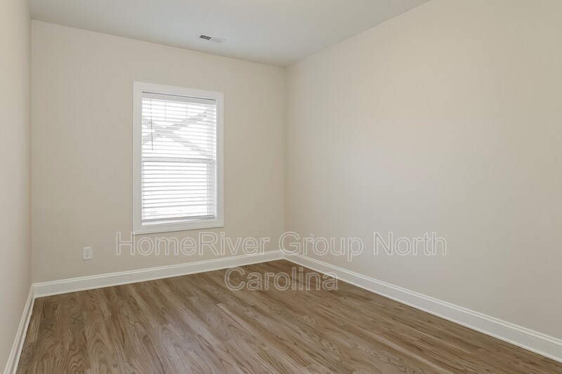 Building Photo - 304 Beaumont Cir