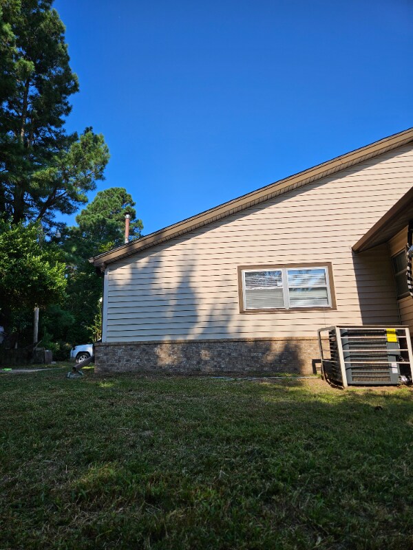 Building Photo - 978 Van Zandt St