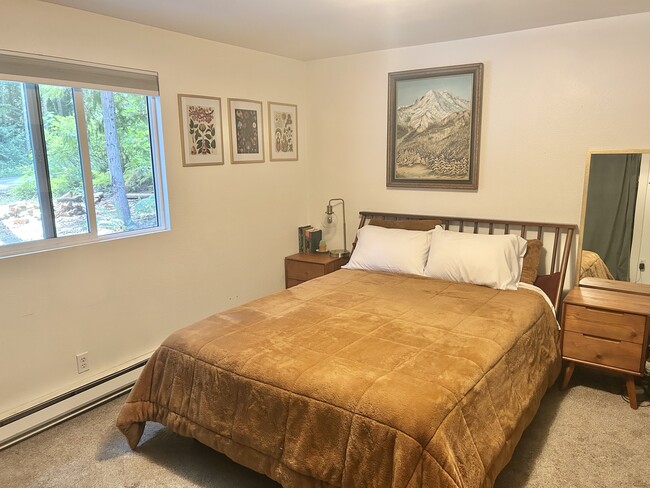 Building Photo - 25979 Pioneer Way NW