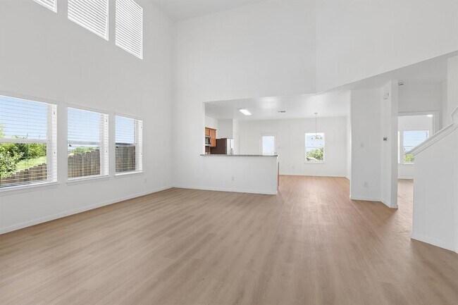 Building Photo - 1385 Red Stag Pl