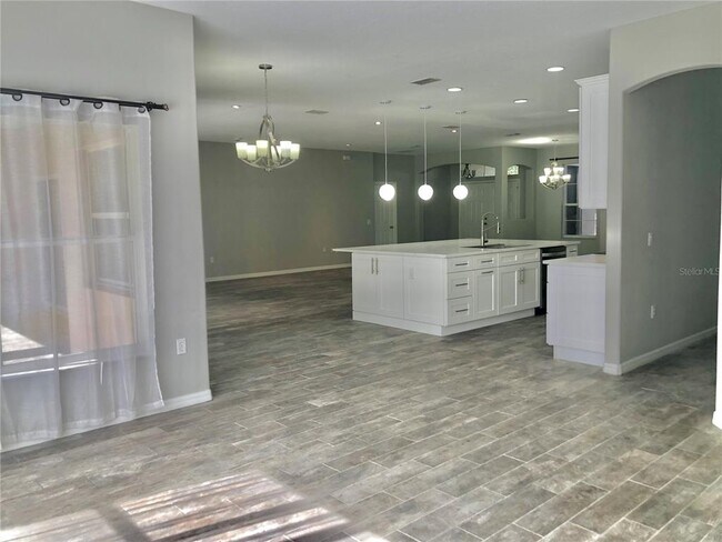 Building Photo - 3711 Eagle Isle Cir