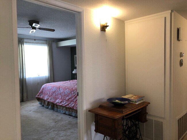 Building Photo - Lovely Home in 45+ Active Adult Community of Leisure World Available May through October 2026!