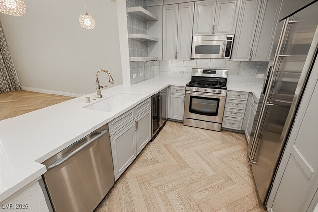 Building Photo - 2220 Village Walk Dr