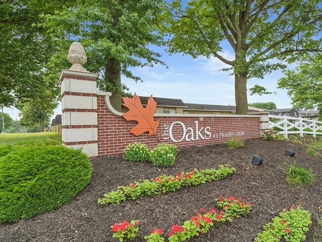Welcome Home to The Oaks! - The Oaks at Prairie View
