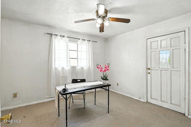 Building Photo - 5912 Cleveland Ave