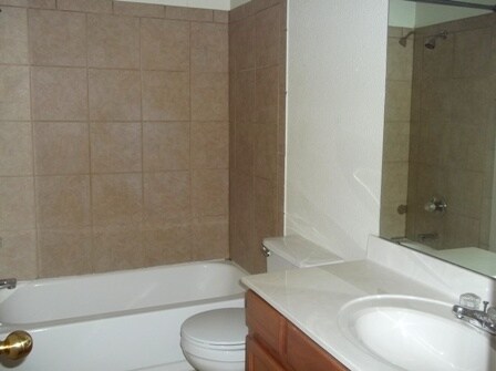 Building Photo - 152 Ryan Cir