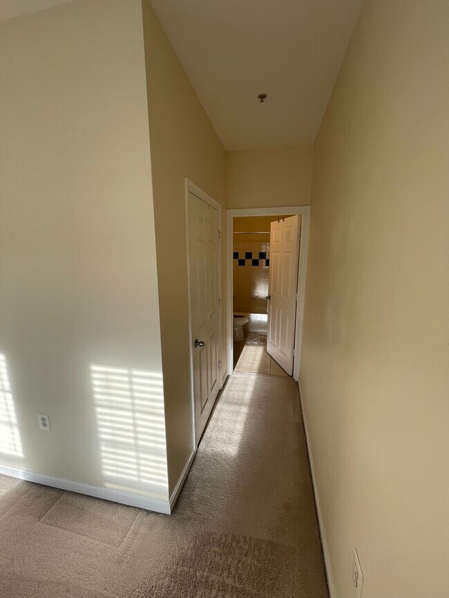 Building Photo - 11395 Aristotle Dr