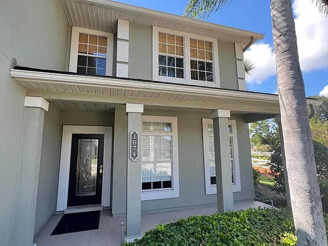 Building Photo - 6 Bedrooms 4 Bathroom 1672 Hammock Grove Lane