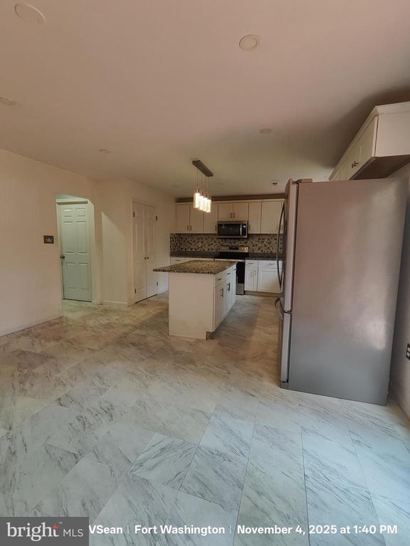 Building Photo - 11904 Aten St