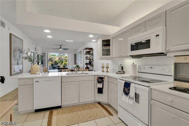 Building Photo - 6750 Beach Resort Dr