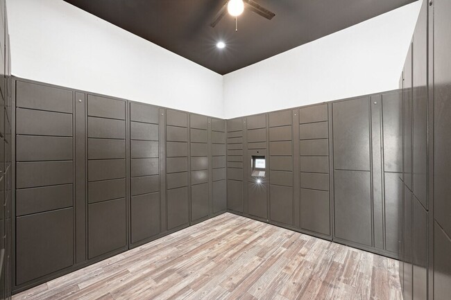 Building Photo - Your Dream Apartment Just Got $750 More Affordable!