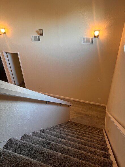 Stairs - 1403 E Monte Vista Ave