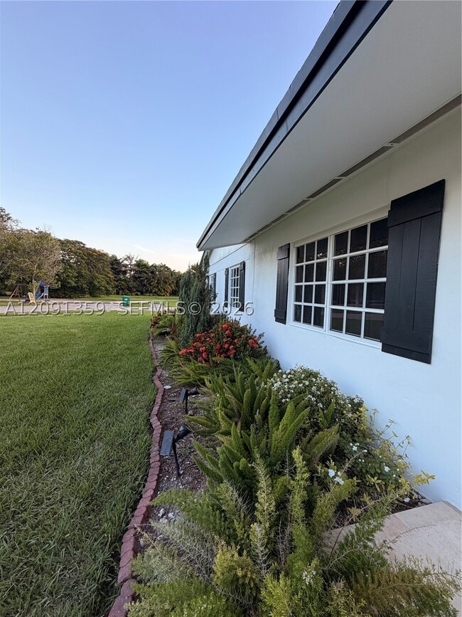 Building Photo - 18608 SW 93rd Pl