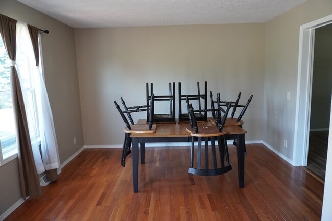 Building Photo - 37 Ems D22A Ln