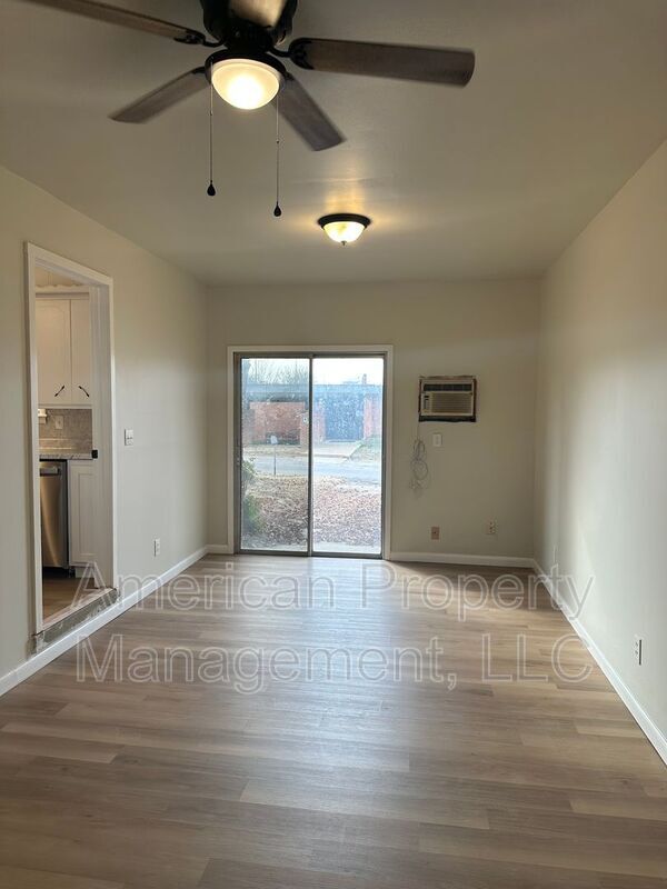 Building Photo - 415 N 17th St