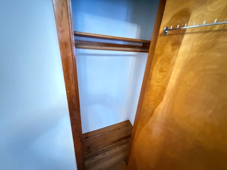 Building Photo - 4820 Green Rd