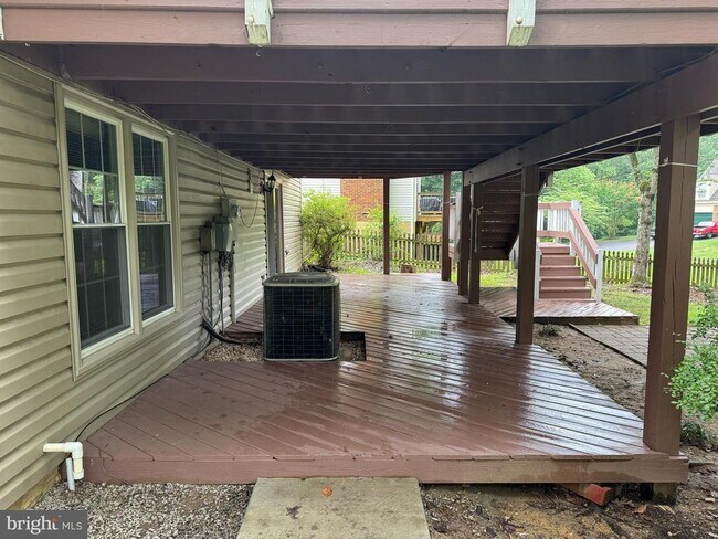 Building Photo - 12859 Valleywood Dr