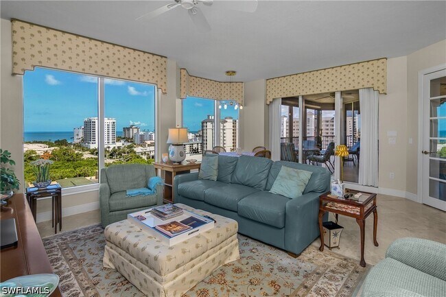 Building Photo - 8787 Bay Colony Dr