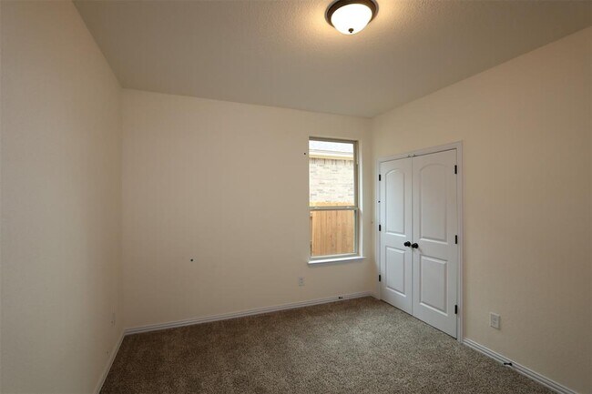 Building Photo - 3305 Amerigo Pl