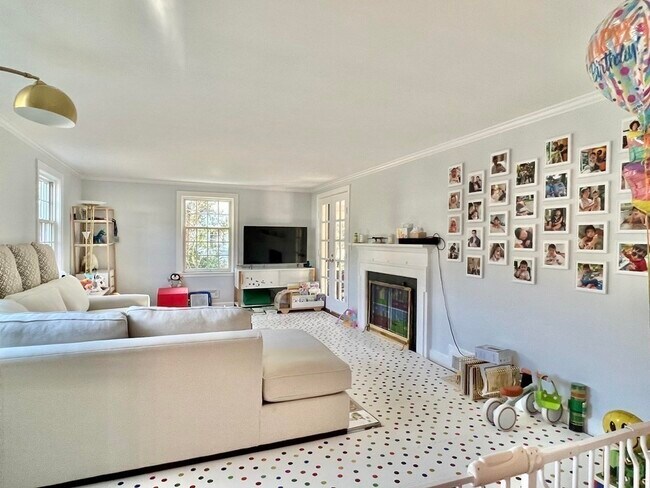 Building Photo - 124 Pilgrim Rd