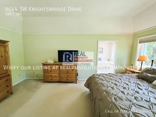 Building Photo - 6044 SW Knightsbridge Dr