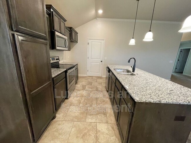 Building Photo - 9501 Ashford Dr