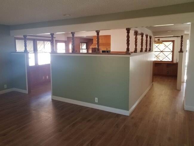 Building Photo - 4 Bedroom Mid-Century Classic Fullerton Ho...