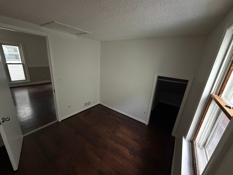 Building Photo - 237 Tremont St