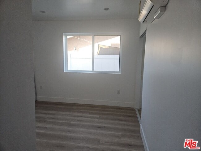 Building Photo - 3209 W 18th St