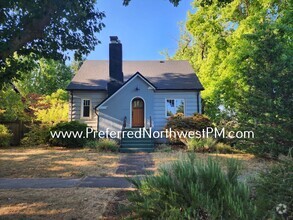 Building Photo - Beautiful 1920s Home in Jeffereson Westsid...